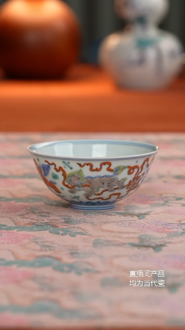 源明青忆斗彩四狮杯