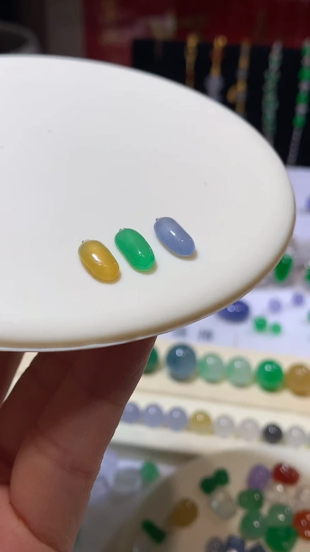 未镶嵌定制翡翠福瓜三个一组