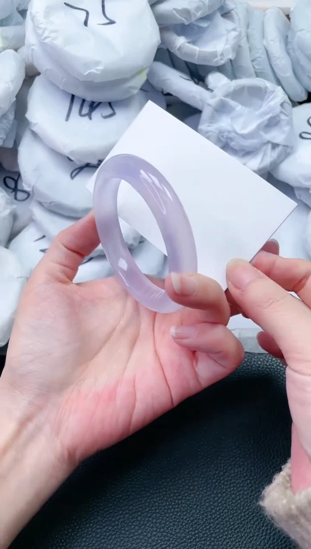 【闪购商品】石英质玉手镯未镶嵌M202