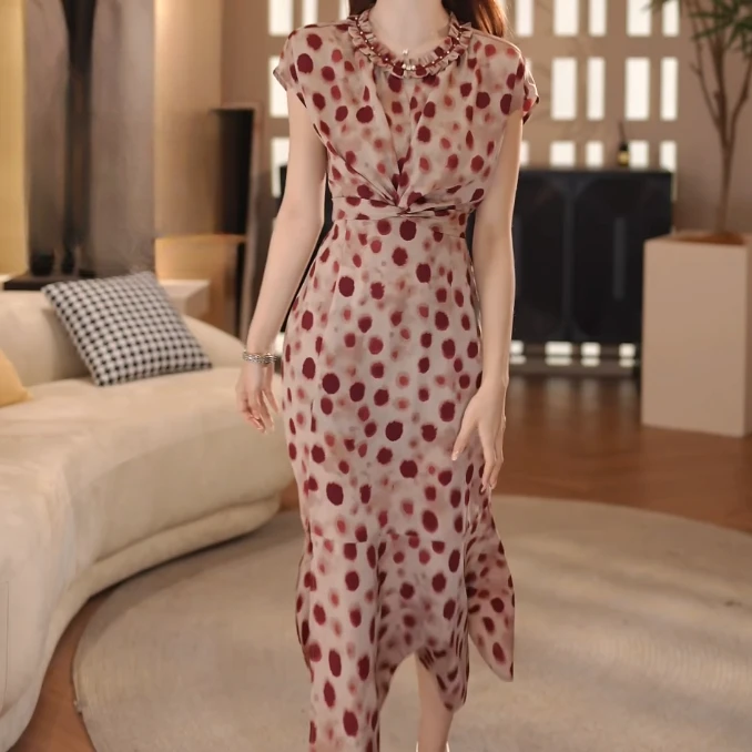 芳红新款高级气质百搭上身显瘦遮肉高腰波点连衣裙251599
