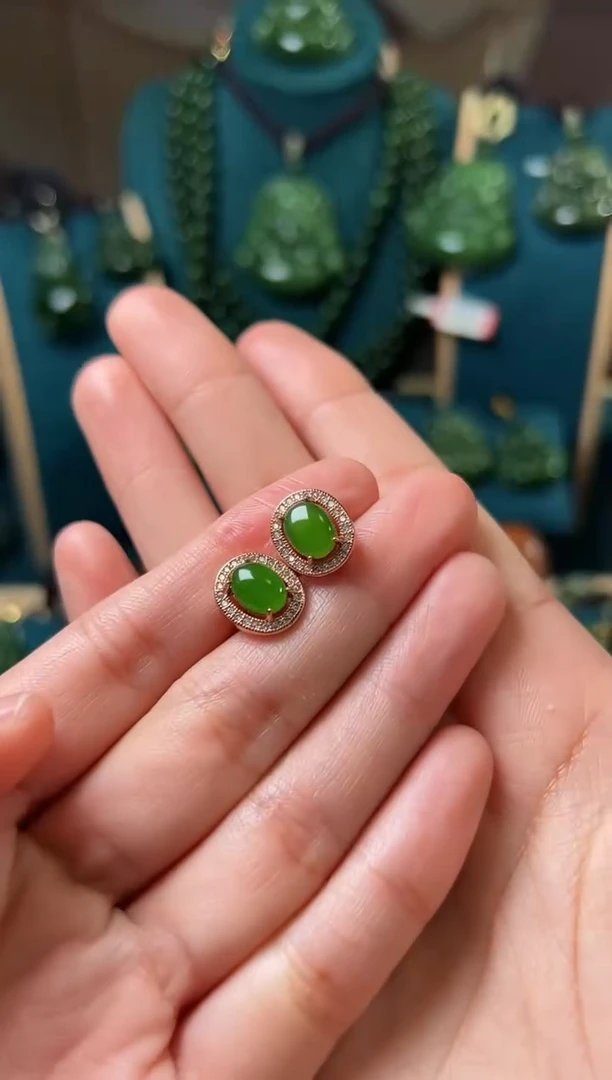 【闪购商品】和田玉（碧玉）耳钉银S925镶嵌碧玉
