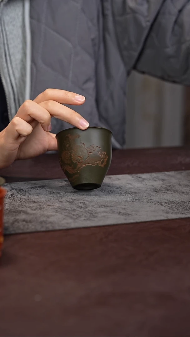 茶杯紫泥青段泥刻绘罗汉