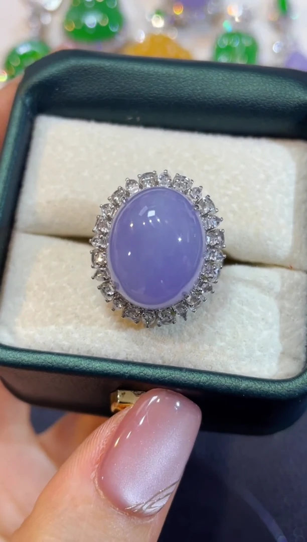 颈饰18K金镶嵌翡翠团购19