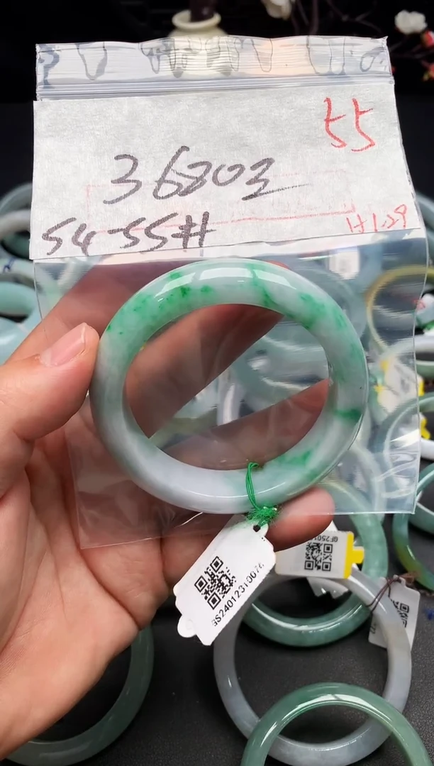 【闪购商品】定制翡翠未镶嵌毛货需精细抛光+多样性发货拍一发一