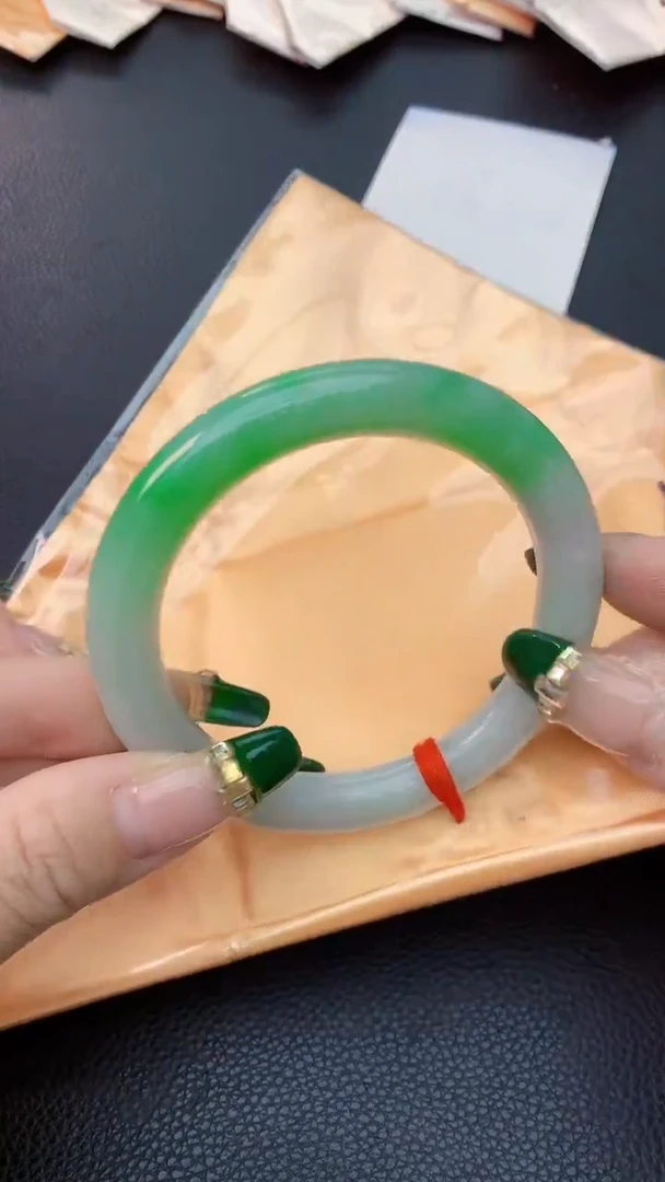 翡翠手镯未镶嵌0566807289