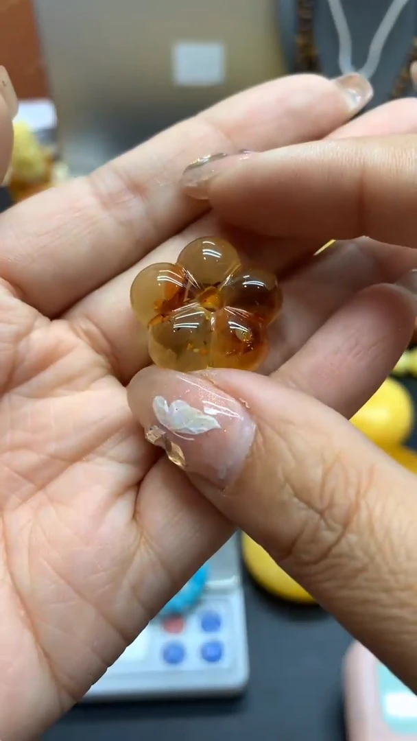【闪购商品】未镶嵌琥珀珠宝奇石602