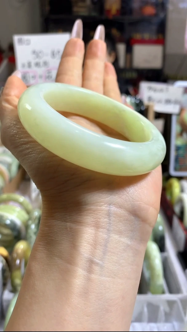 未镶嵌岫玉手镯17 55+ 包容