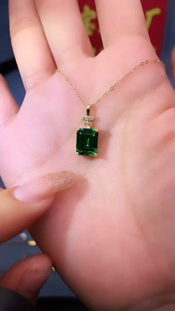 【闪购商品】透辉石吊坠赠链银S925镶嵌1111