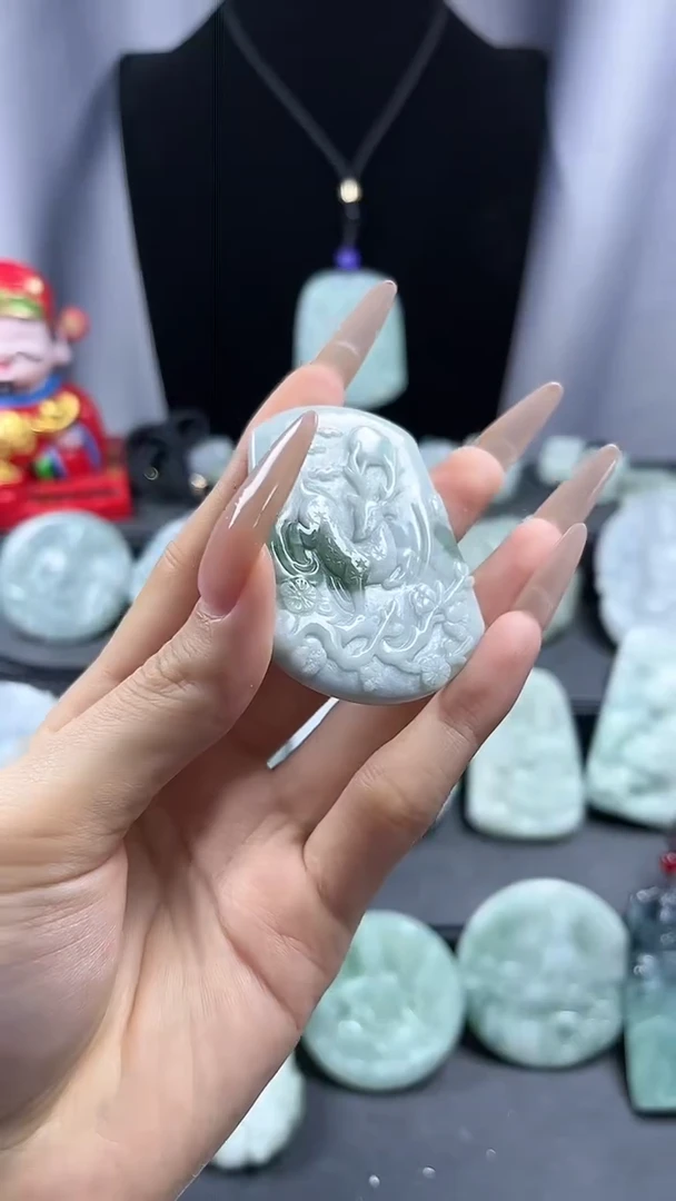 【闪购商品】翡翠颈饰未镶嵌小鹿