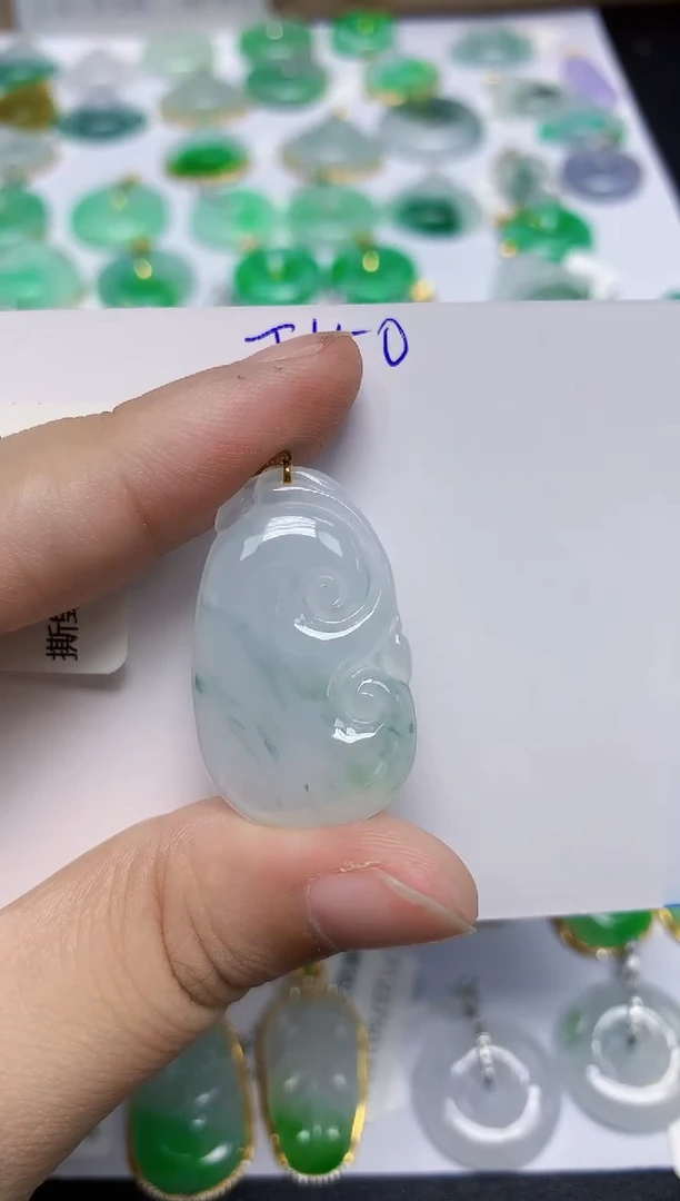 颈饰18K金镶嵌翡翠天然缅甸翡翠A货翡翠百元以上9元证书费自理