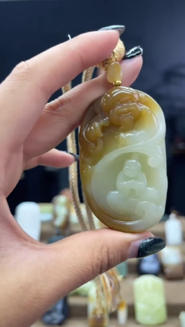 颈饰未镶嵌和田玉1