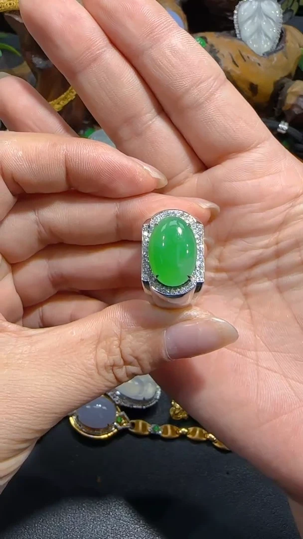 【闪购商品】翡翠戒指18K金镶嵌戒指