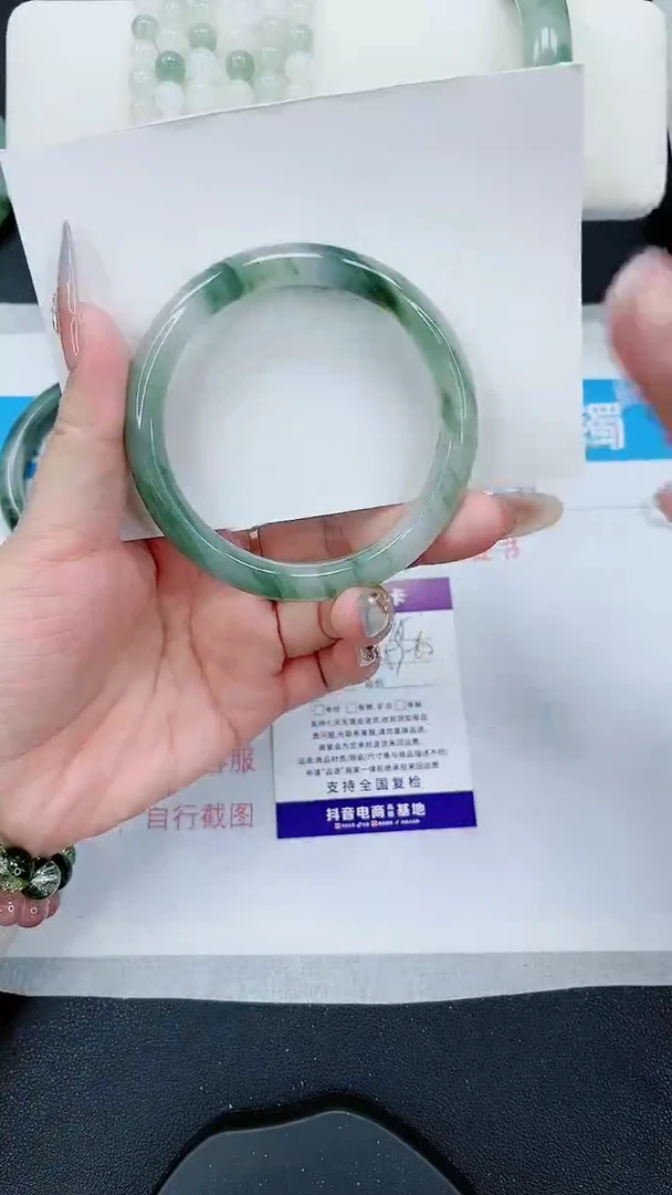 【闪购商品】石英质玉手镯未镶嵌195号/59-60圈