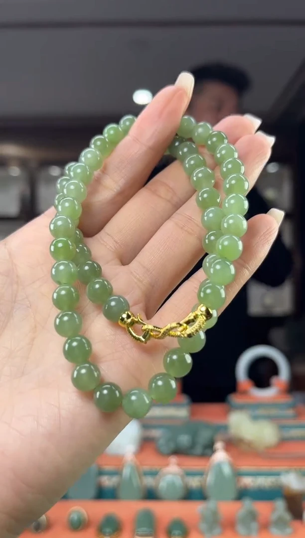 颈饰未镶嵌和田玉佩佩8mm左右