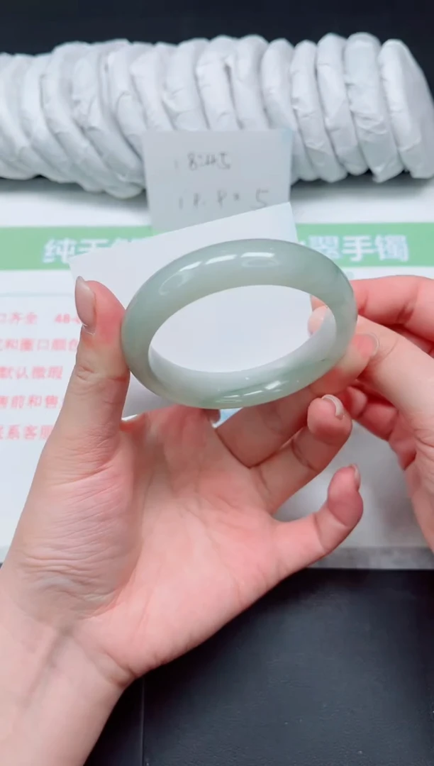 【闪购商品】石英质玉手镯未镶嵌411-