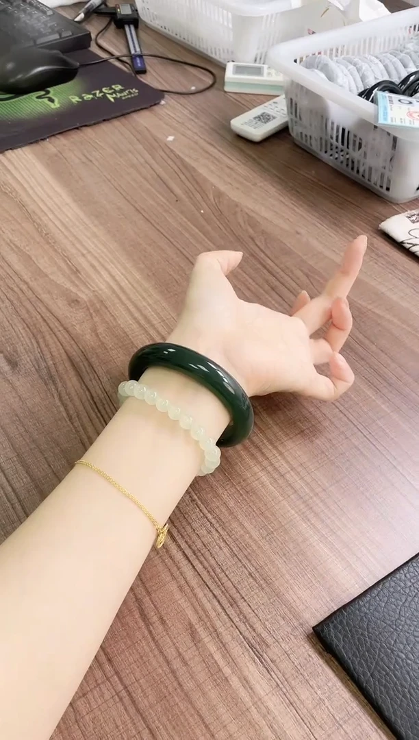 未镶嵌手镯石英质玉168-62