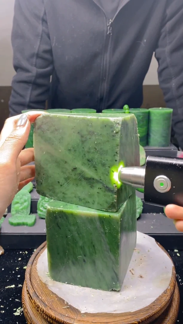 未镶嵌和田玉（碧玉）珠宝半成品1