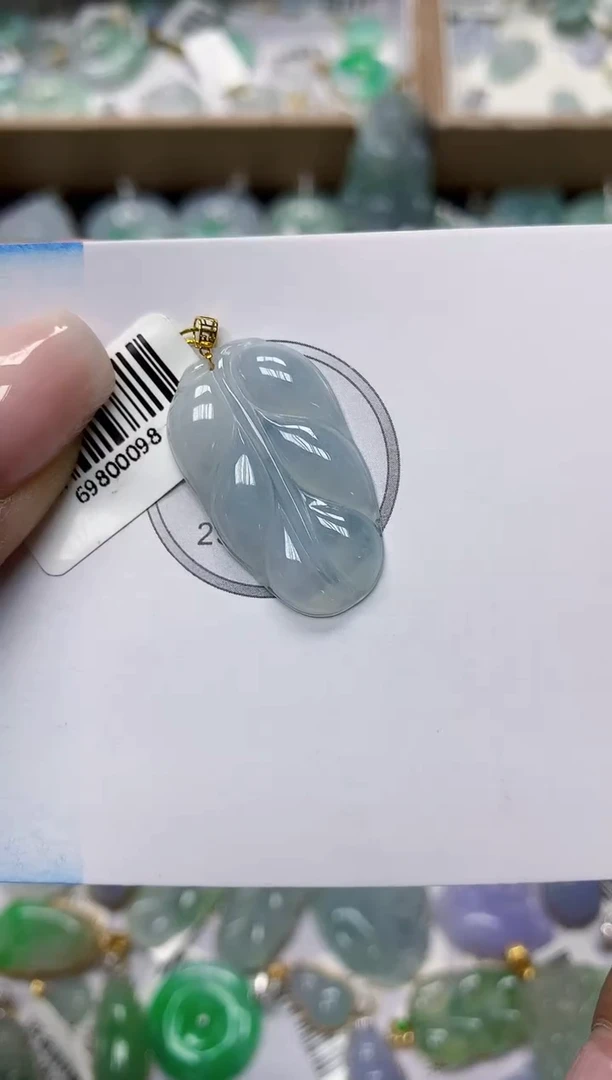 颈饰18K金镶嵌翡翠11111111111