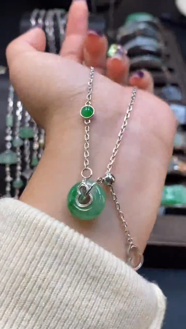 颈饰银S925镶嵌翡翠君**N净货15659