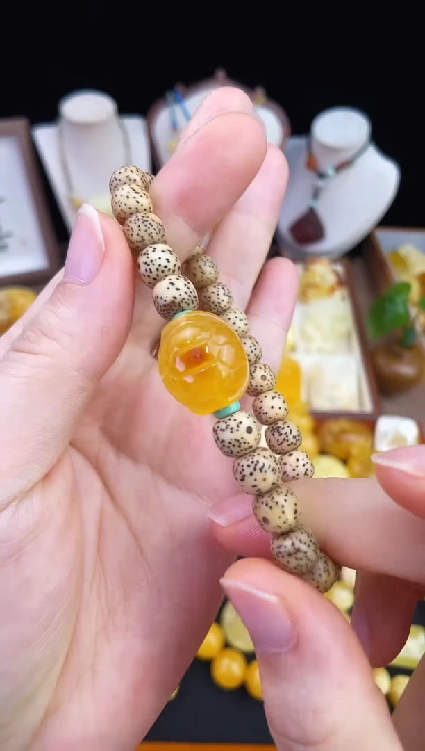 琥珀未镶嵌珠宝奇石柒月