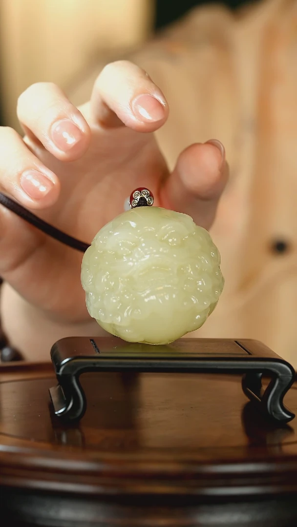 石材云南竹叶青-醒狮貔貅手把件