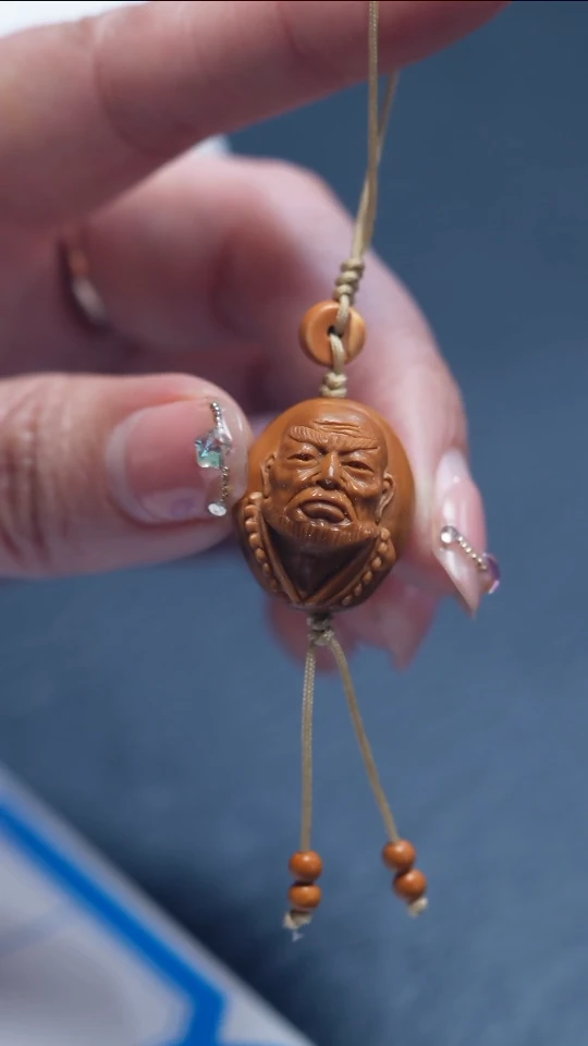 【闪购商品】橄榄核吊坠橄榄核