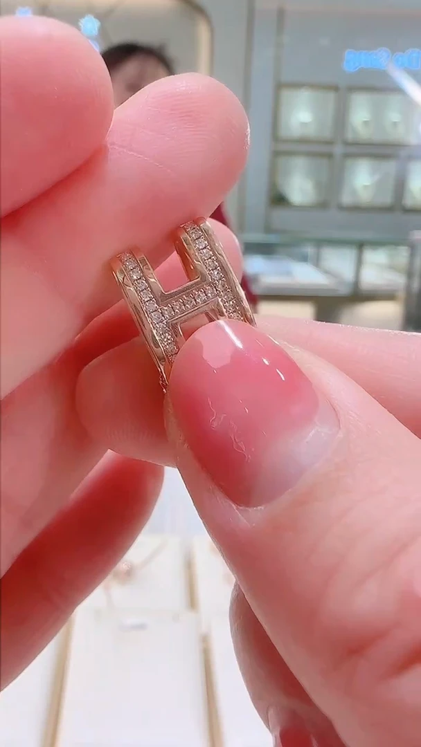 【闪购商品】钻石吊坠(不含链)18K金镶嵌吊坠