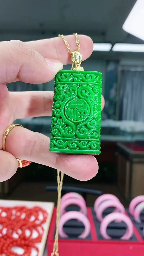 【闪购商品】翡翠颈饰14K金镶嵌D227吊坠