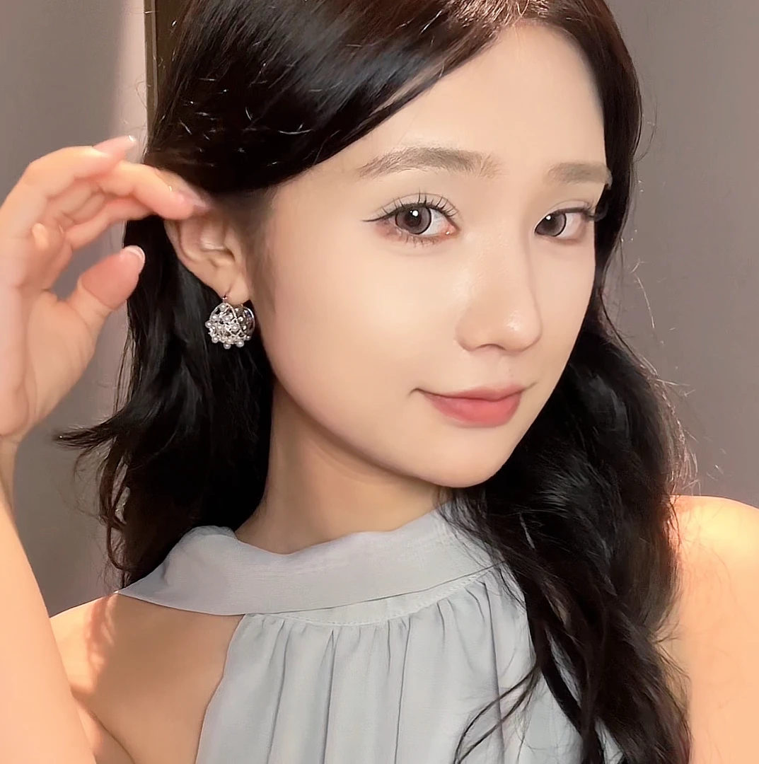 铜合金仿珍珠耳饰 半圆形镂空不规则耳扣银针高级感耳饰时尚