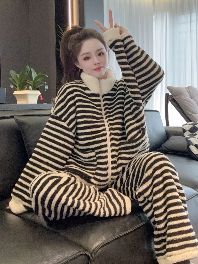 套装加厚加绒保暖厚外套女秋冬季冬天穿搭条纹睡衣外穿家居服上衣
