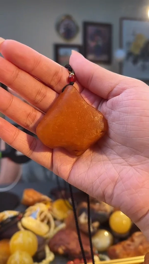 琥珀颈饰未镶嵌吊坠