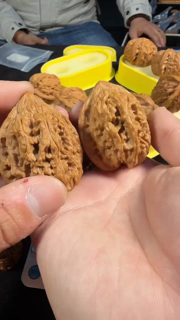 吊坠文玩核桃45尺全品大沽石