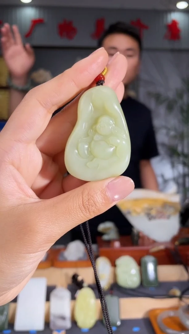 和田玉未镶嵌颈饰1