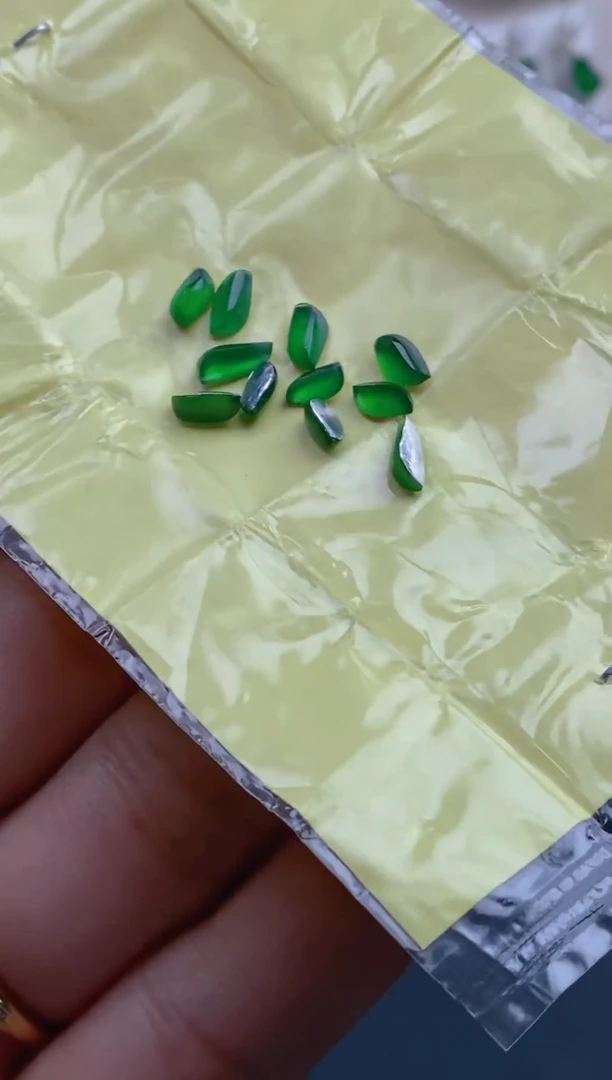 翡翠散珠天然翡翠裸石蛋面53