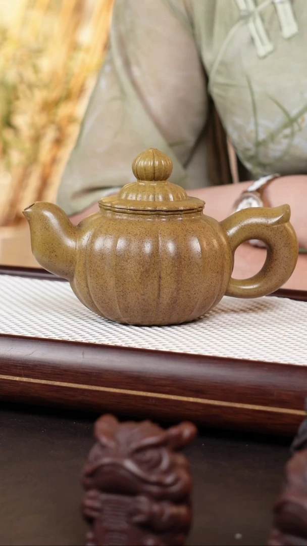 茶壶紫砂钱金泉筋纹宫灯