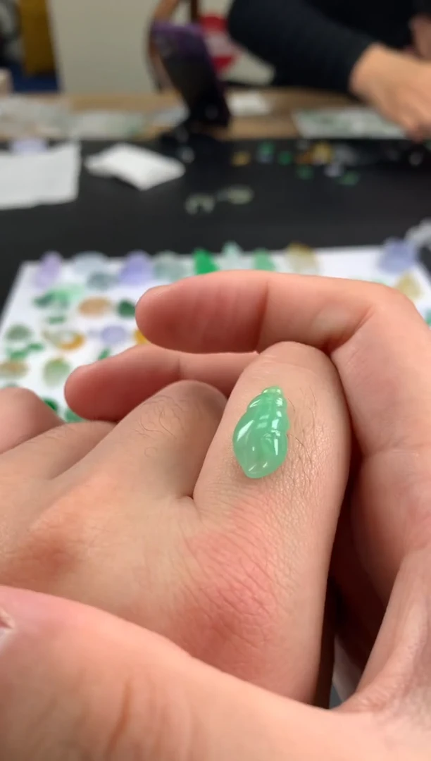 【闪购商品】定制翡翠未镶嵌翡翠