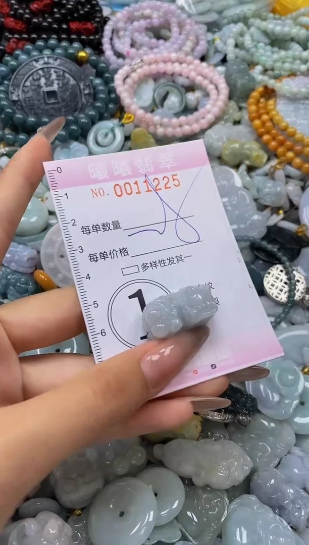 翡翠未镶嵌颈饰闪购0011225