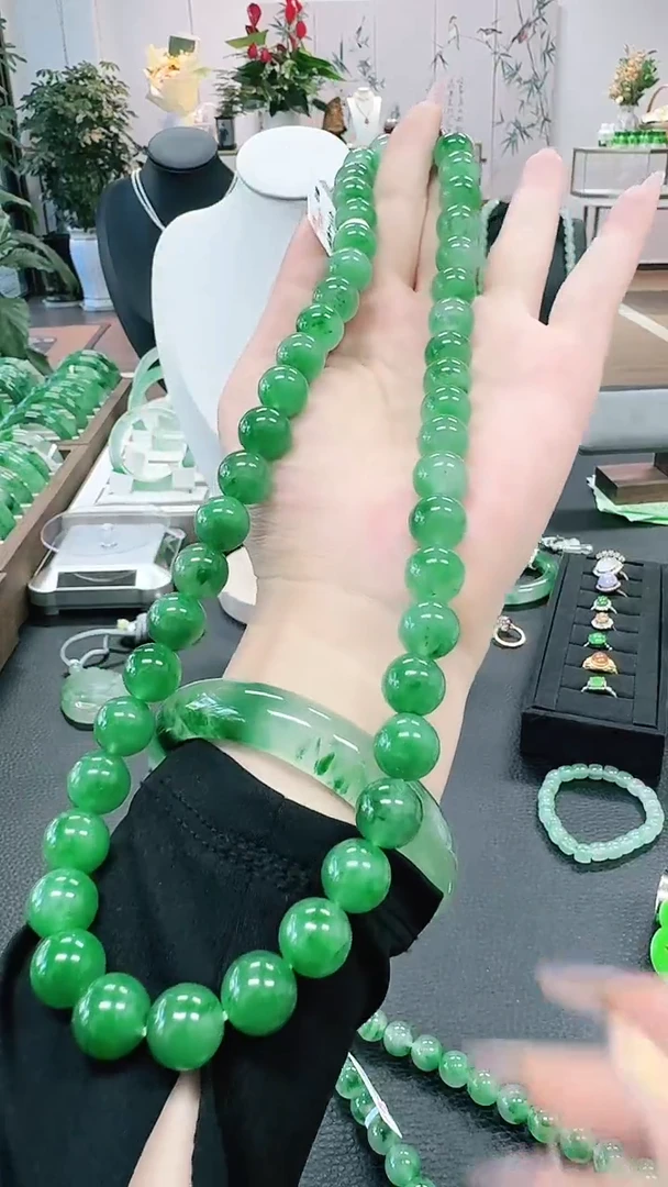 未镶嵌1石英质玉（非洲翠）莲**慧/6661