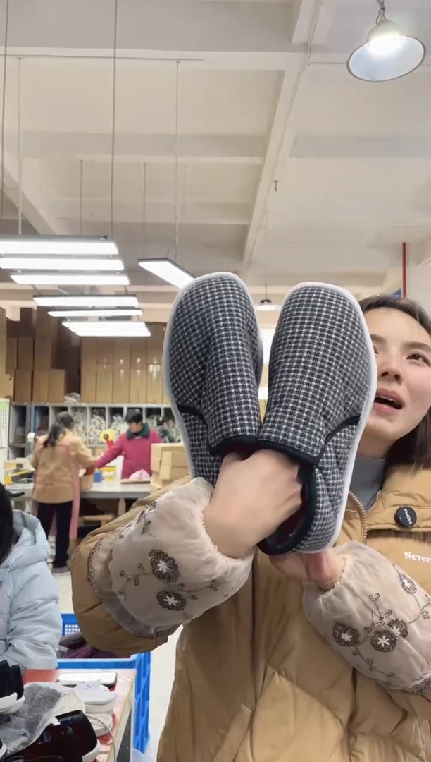 灰格子手工纳棉鞋学44码