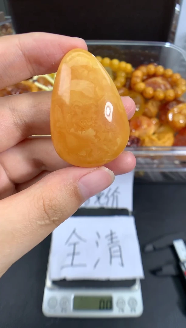 蜜蜡未镶嵌珠宝奇石1