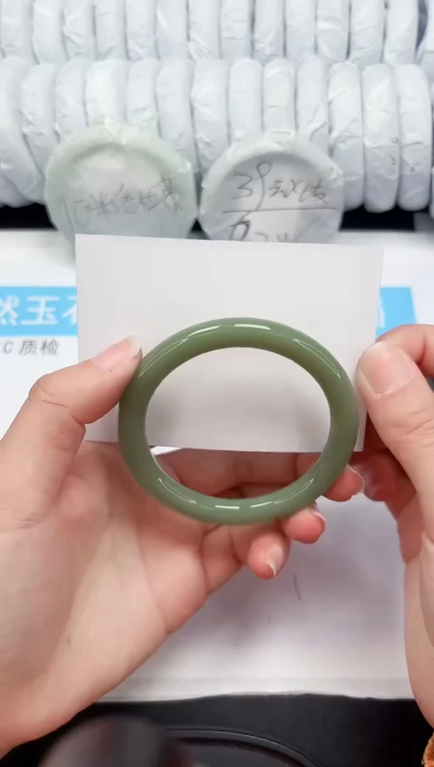 【闪购商品】石英质玉手镯未镶嵌338-57.6