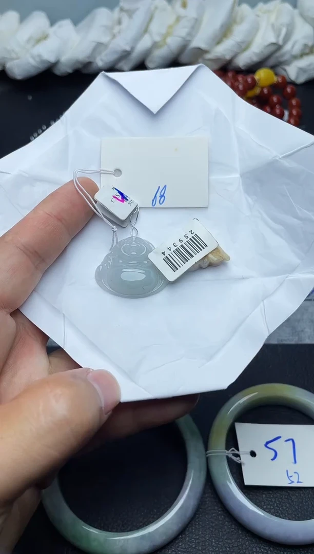 未镶嵌手镯翡翠68
