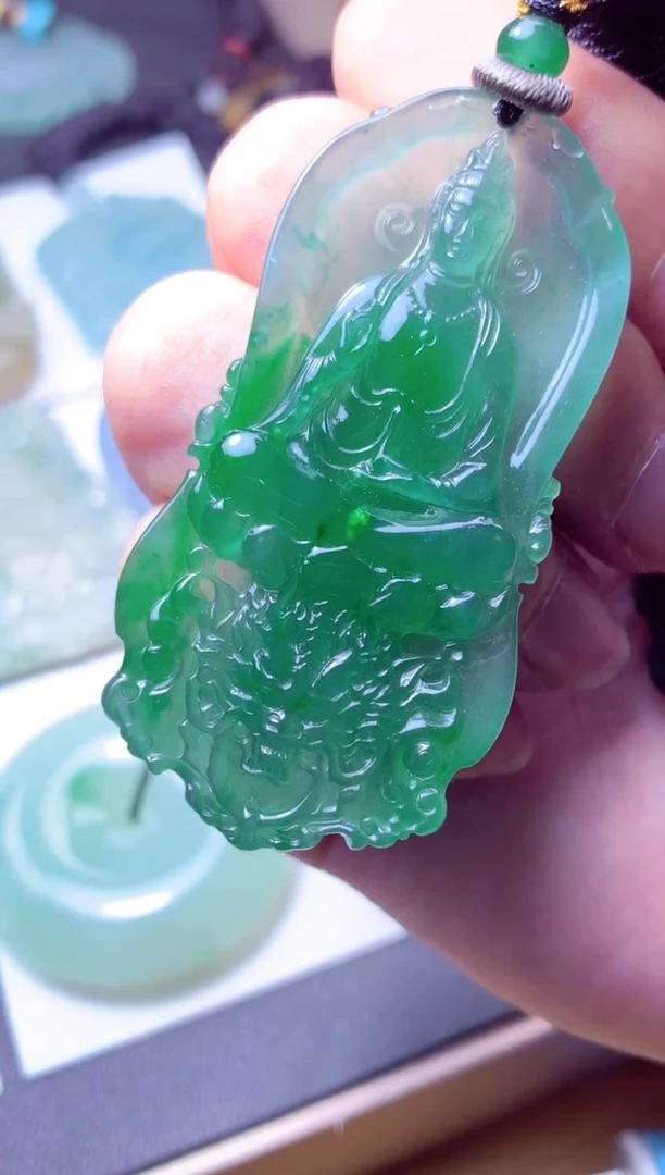 颈饰未镶嵌翡翠天然A货翡翠