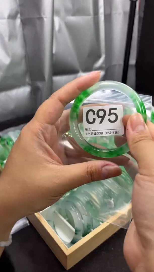 石英岩玉手镯未镶嵌C95