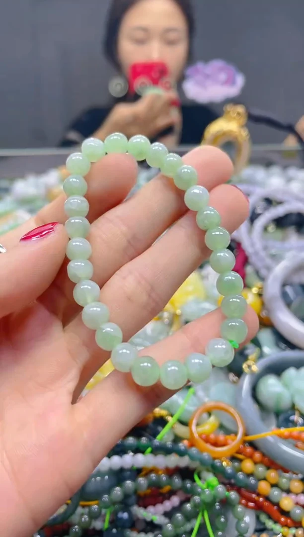 颈饰未镶嵌翡翠6MM/Q/翡翠A货，一件也是批发价