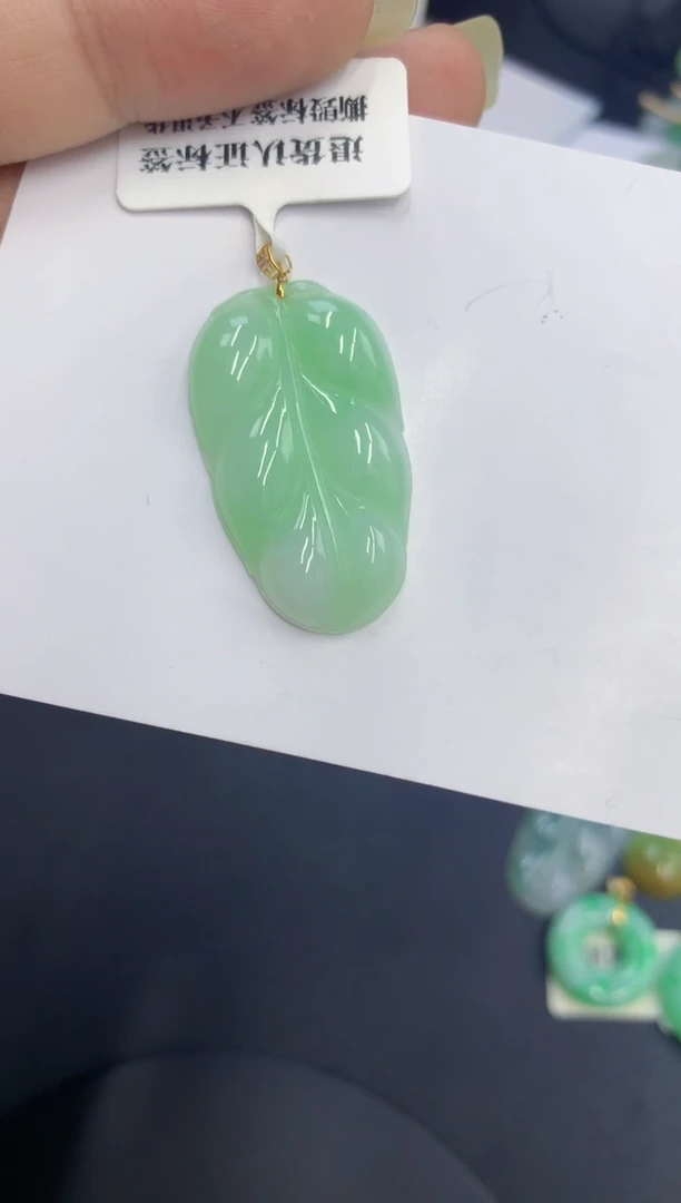 翡翠未镶嵌颈饰缅甸翡翠A货