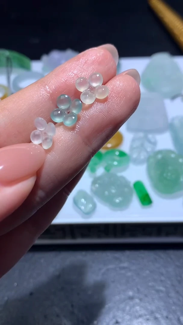 未镶嵌定制翡翠毛货