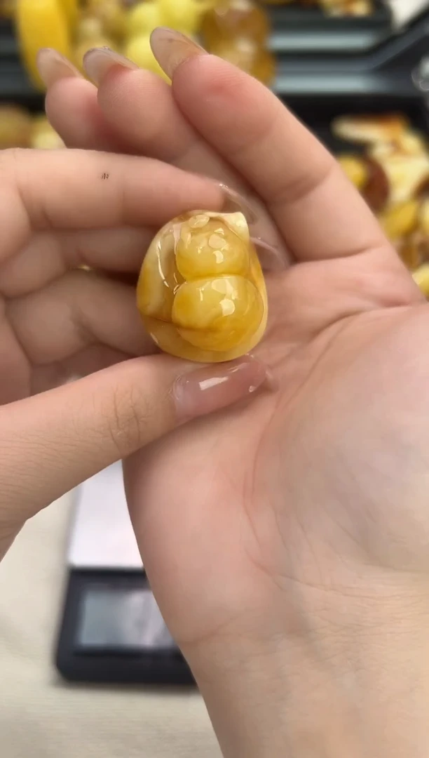 裸石琥珀未镶嵌琥珀蜜蜡吊坠