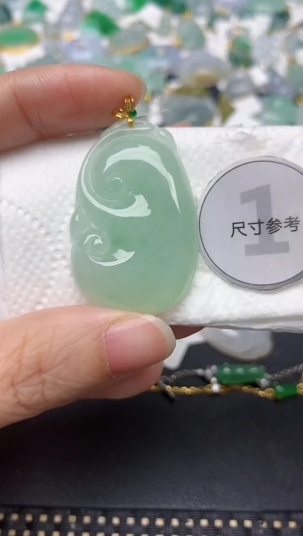 颈饰18K金镶嵌翡翠天然缅甸A货翡翠