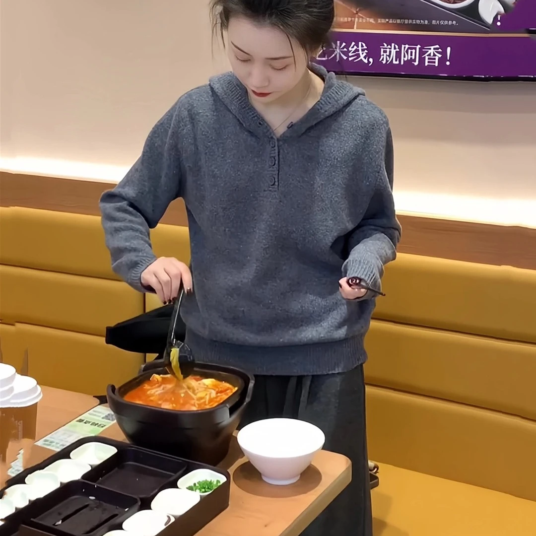 2025秋冬新款100%美丽诺羊毛厚款连帽叠穿时尚针织羊毛衫